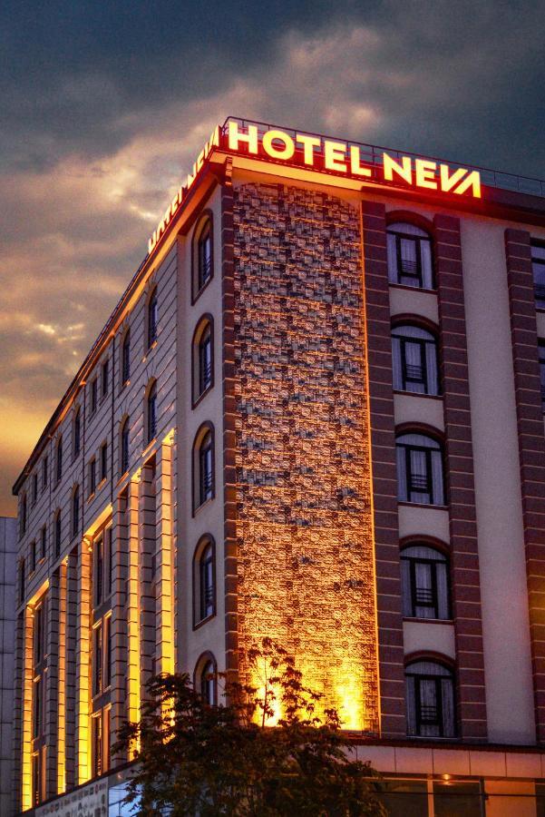 Neva Hotel Малатия Екстериор снимка